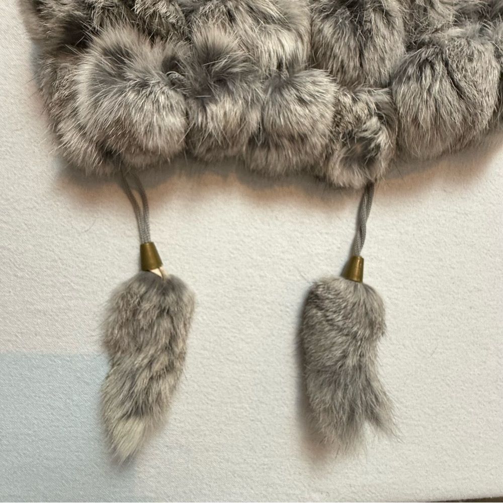 Genuine Rabbit Fur Pom Pom Scarf Silver Gray Frost Mobwife Old Hollywood Glam - Picture 3 of 10